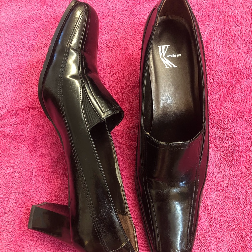 White Mountain dress shoes.  Size 10 M